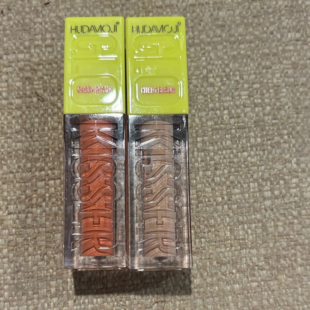 HUDAVIOJI cheek blush - Coral and Beige